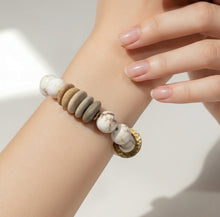 BEAUTIFUL SOUL - PEARL WITH WHITE TURQUOISE - BRACELET