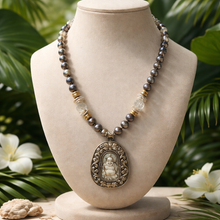 BEAUTIFUL SOUL - MOTHER OF PEARL HAPPY BUDDHA- SHORT NECKLACE ✔️