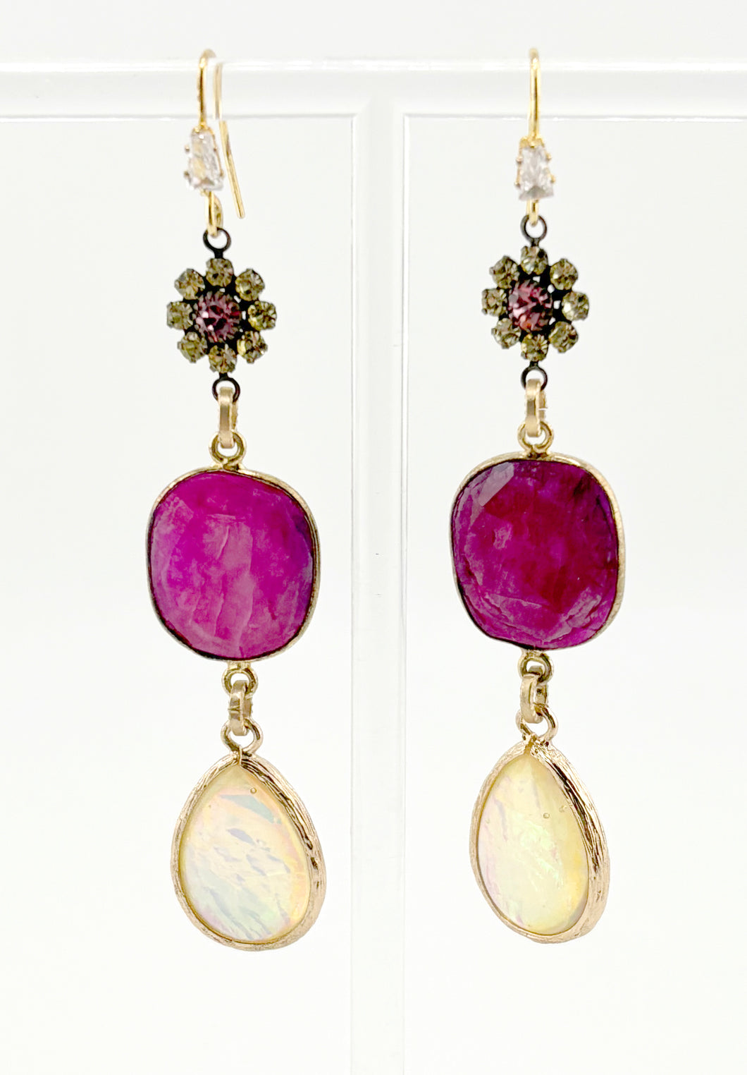 BEAUTIFUL SOUL - DAISY WITH RUBY - EARRINGS