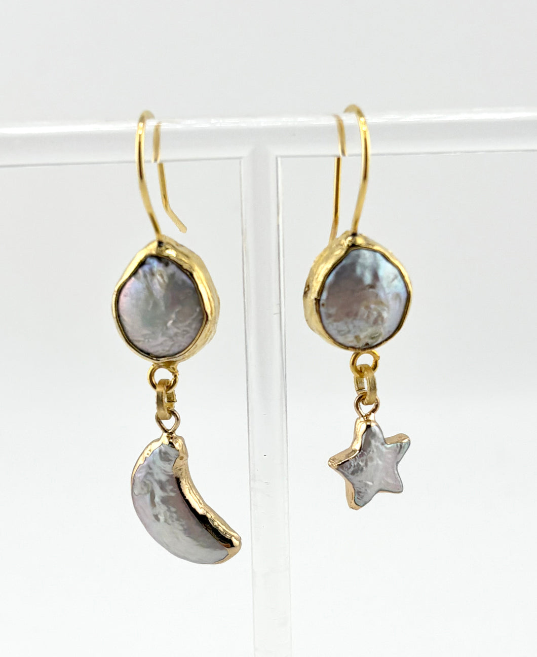 BEAUTIFUL SOUL - HAND-MADE PEARL STAR MOON - EARRINGS