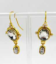 BEAUTIFUL SOUL - CLEAR CRYSTAL AND PEARLS - EARRINGS