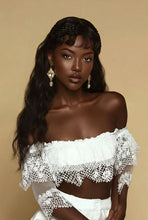 BEAUTIFUL SOUL - CLEAR CRYSTAL AND PEARL DROP - EARRINGS