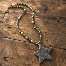 BEAUTIFUL SOUL - DRUZY STAR SPECIMEN - SHORT NECKLACE ✔️