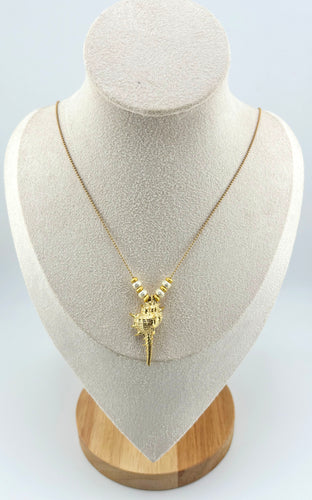 simply beautiful - GOLD SEA SHELL WITH SMALL PEARLS - LONG NECKLACE