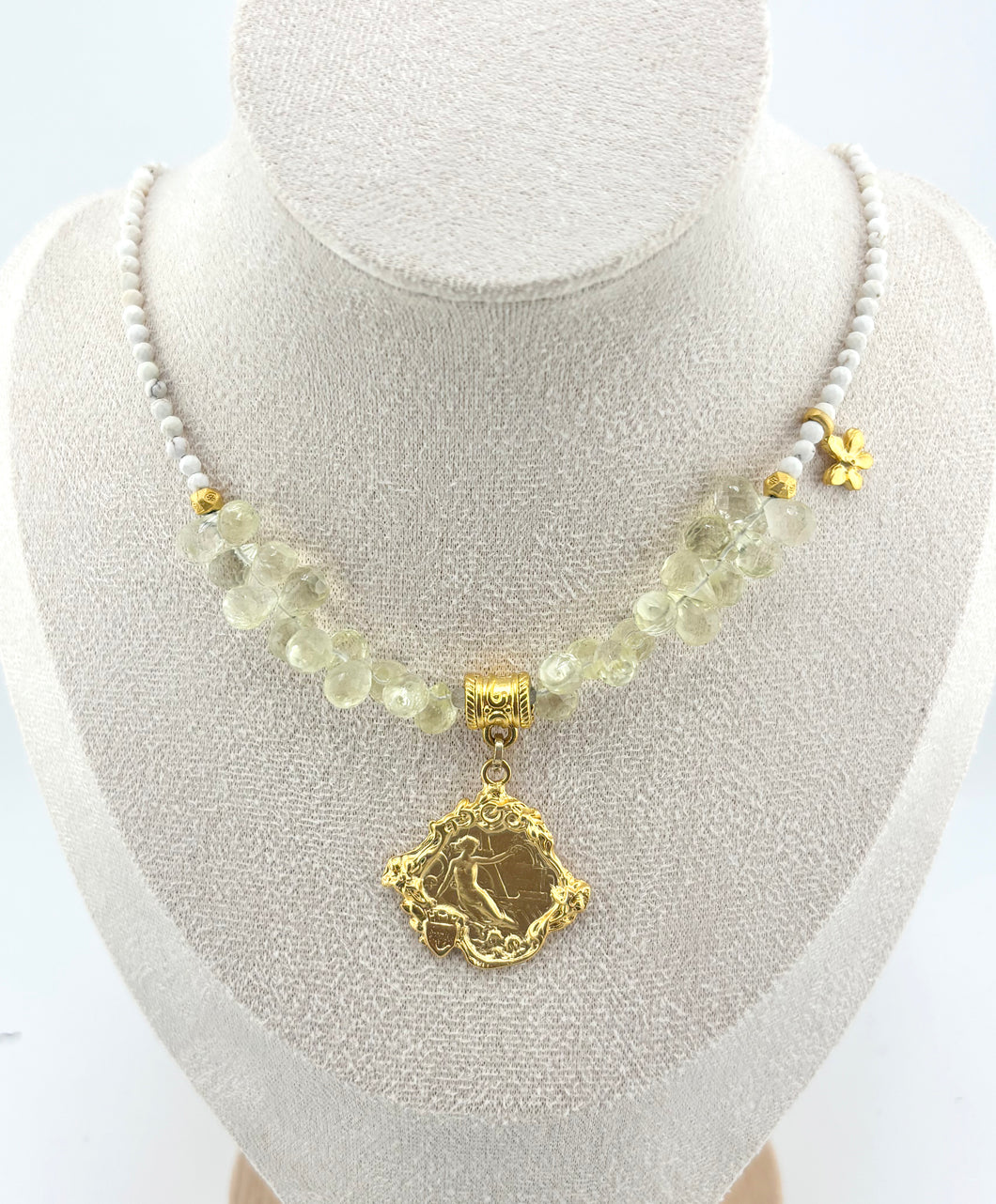 BEAUTIFUL SOUL - BEAUTIFUL APHRODITE - SHORT NECKLACE