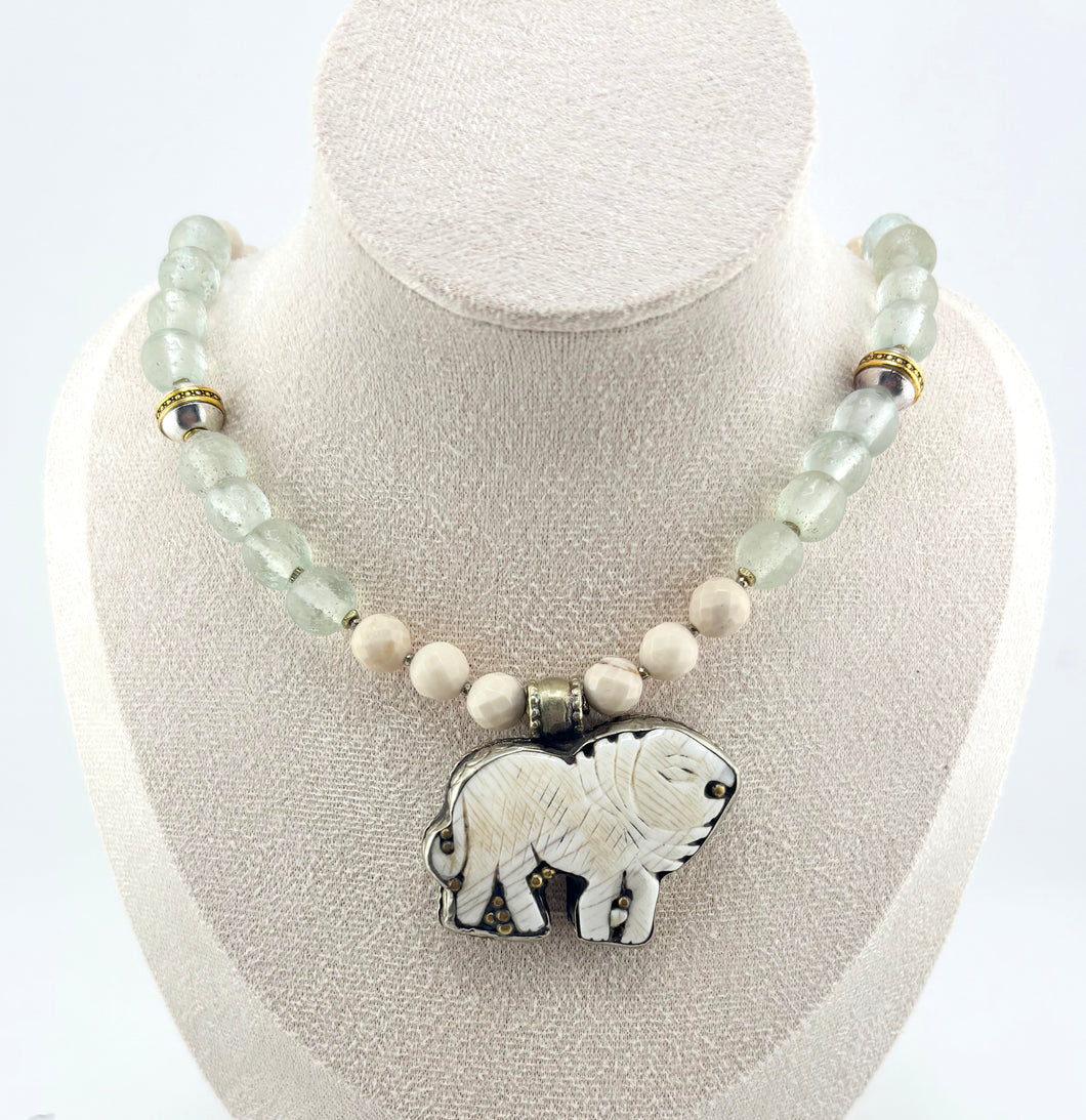 BEAUTIFUL SOUL - HAND-CARVED CONCH LITTLE BEAST - SHORT NECKLACE