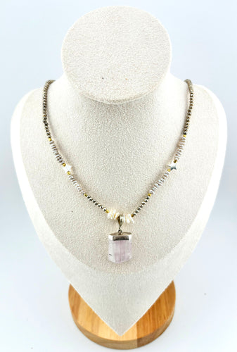 BEAUTIFUL SOUL - KUNZITE & KEISHI PEARL - SHORT NECKLACE - SOLD