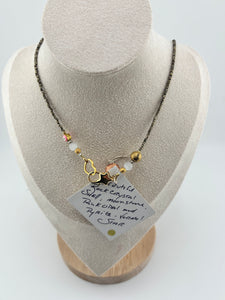 BEAUTIFUL SOUL - GLORIOUS ROCK CRYSTAL SHELL - SHORT NECKLACE