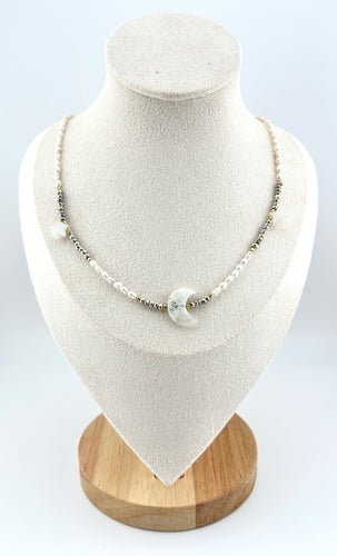 BEAUTIFUL SOUL - SOLAR QUARTZ MOON - SHORT NECKLACE