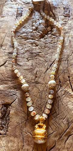 BEAUTIFUL SOUL - CHARMING CULTURED PEARL - LONG NECKLACE