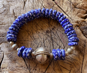 simply beautiful - Ethiopian Focal Ball bracelet with recycled glass-Blue & white