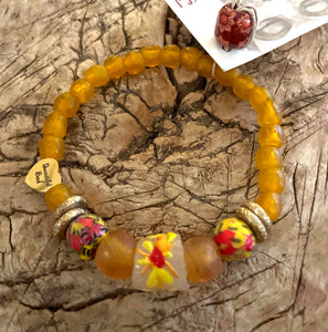 Beautiful Soul - Flower Focal with African glass beads - Bracelet